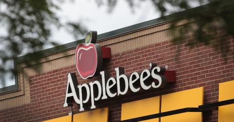 TikToker Applebees