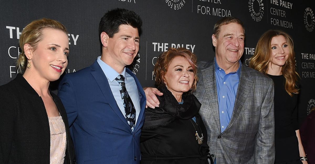 Roseanne Barr (center) with 'Roseanne' castmates