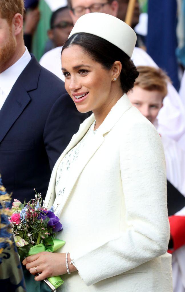 meghan markle se viste de blanco