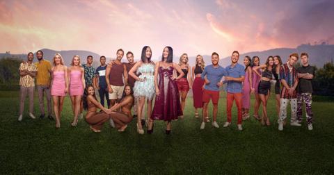 Nikki and Brie Garcia with the cast of 'Twin Love'