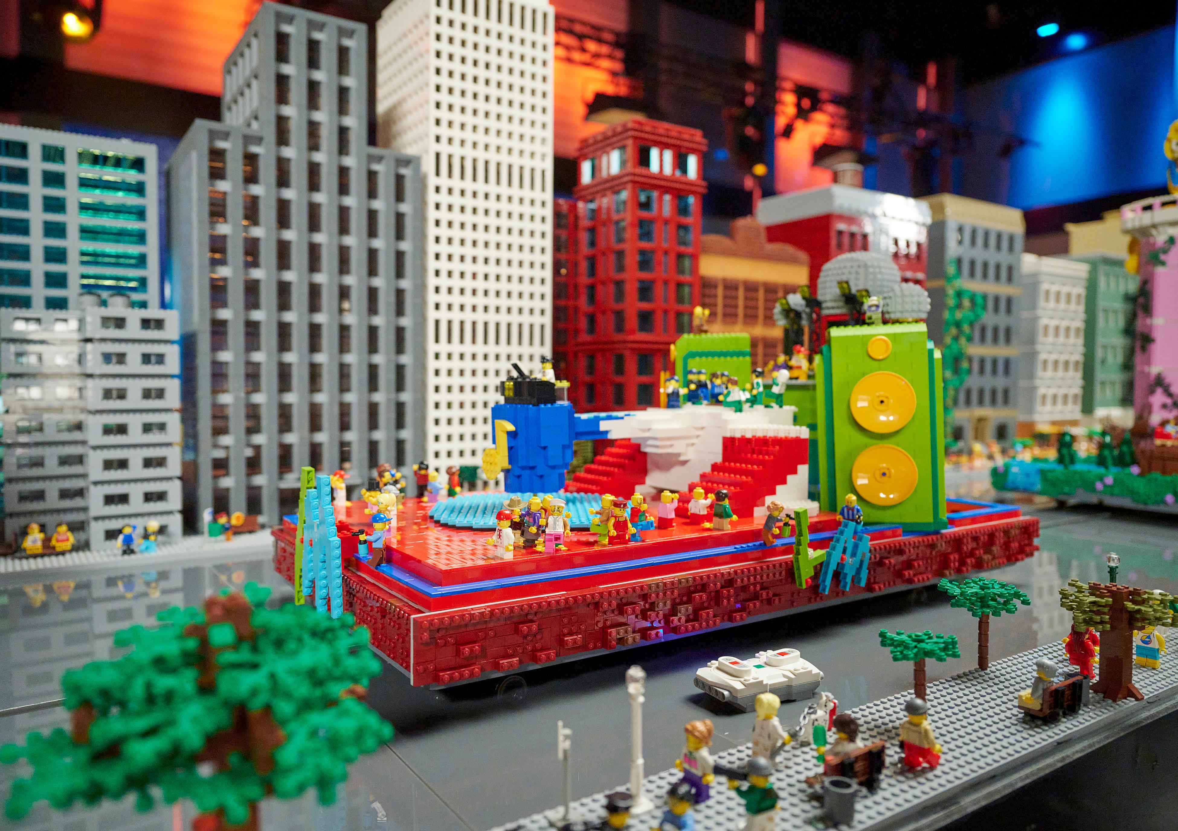 Lego master builder sales creations