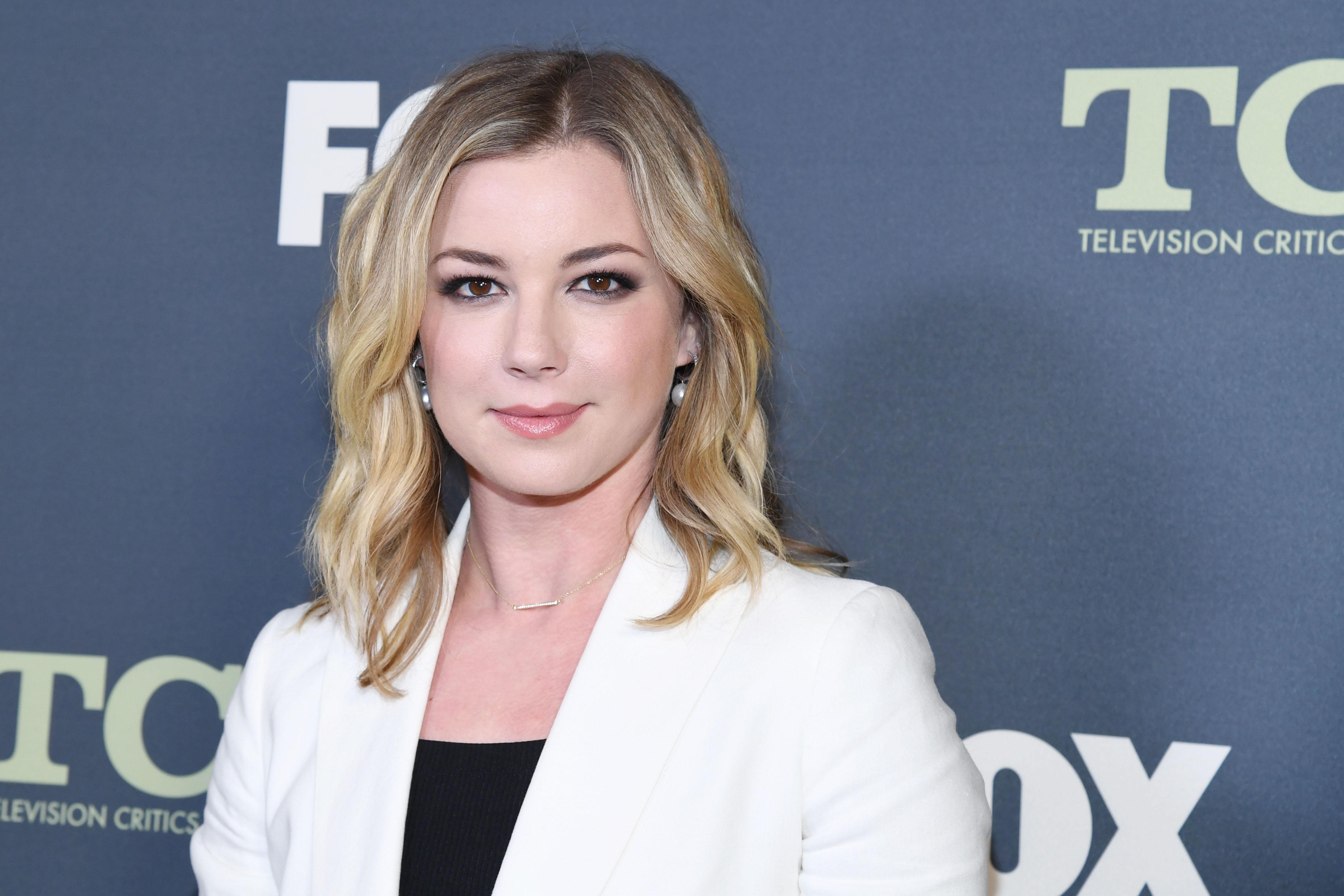 emily vancamp hair