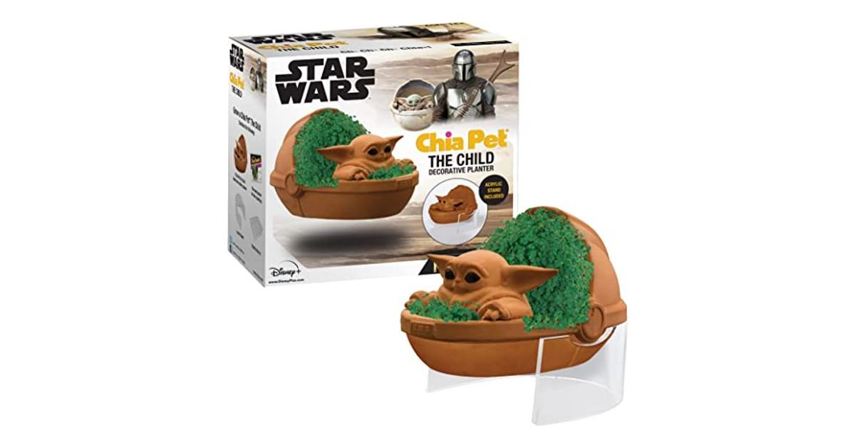 https://media.distractify.com/brand-img/8fT6ScWIz/0x0/star-wars-chia-pet-1671051462465.jpg