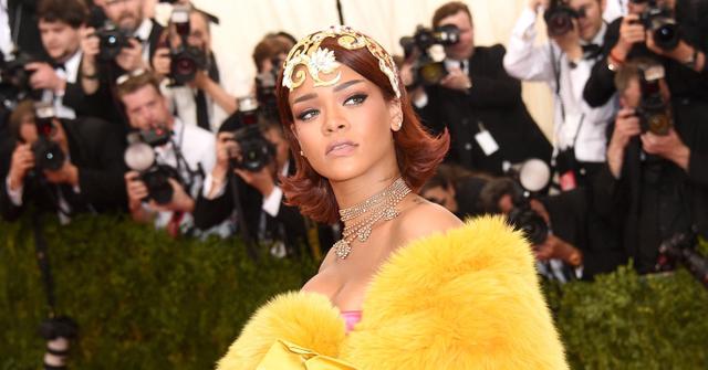 Rihanna at the 2015 Met Gala,