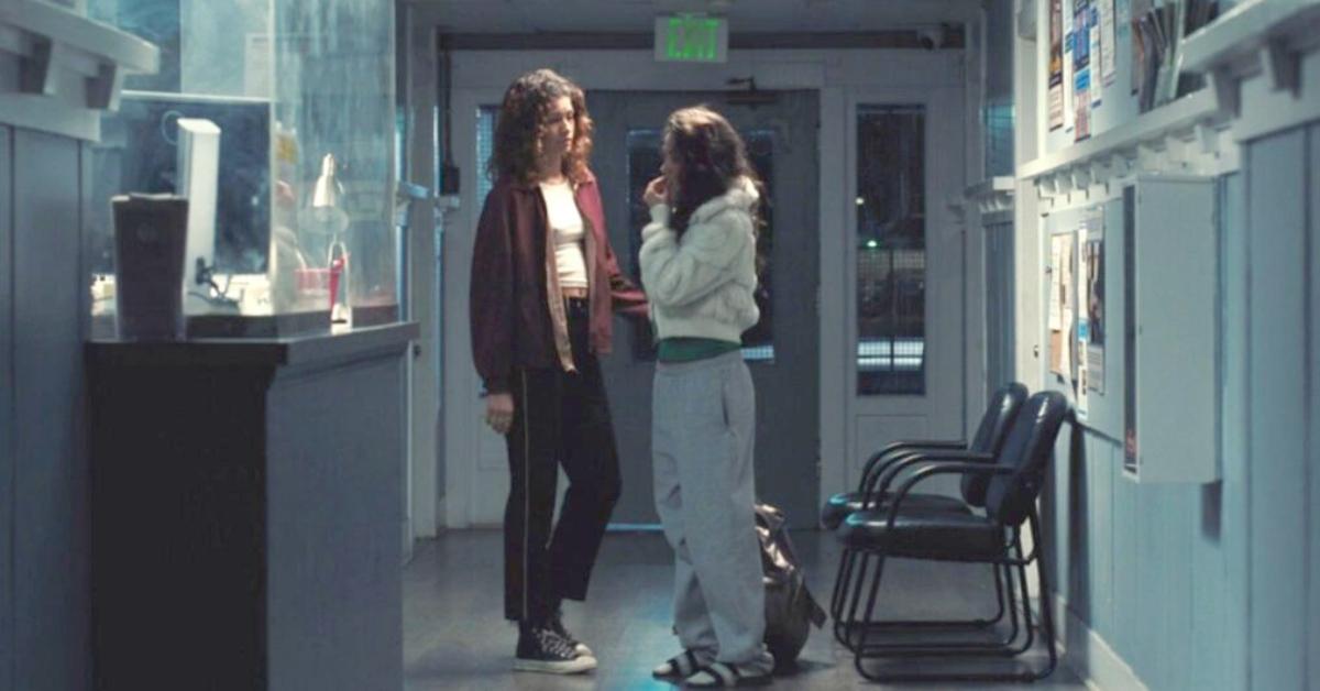 Rue drops Angel off at rehab in Euphoria.