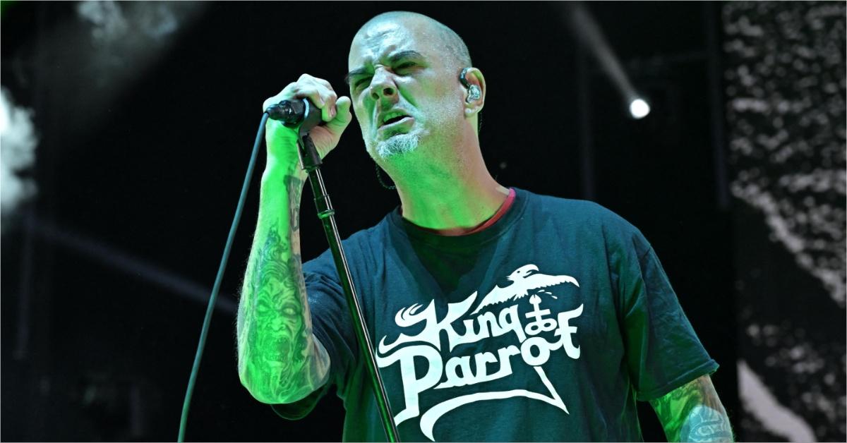 Phil Anselmo performs on stage with Pantera. 