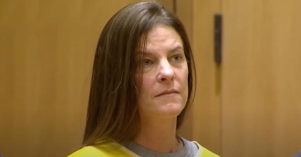 michelle troconis in yellow in court