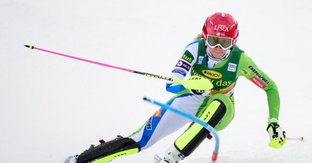 Mikaela Shiffrin skiing 