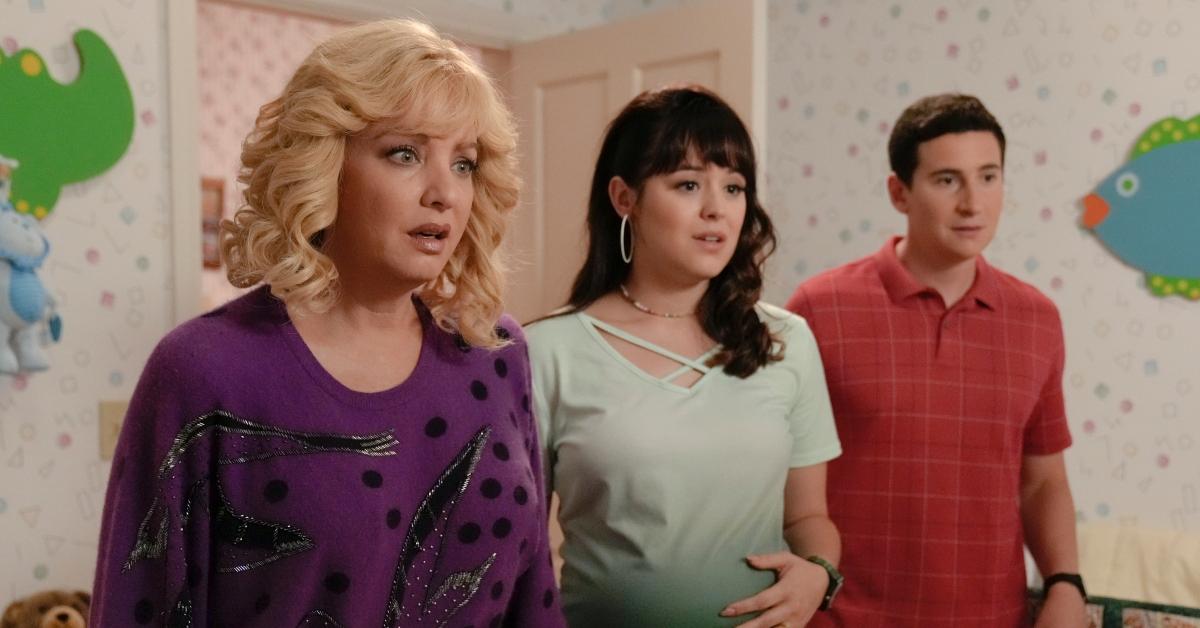 Wendi McLendon-Covey, Hayley Orrantia, Sam Lerner