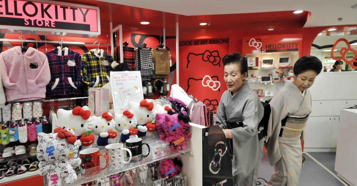 Customers in kimonos at Hello Kitty store