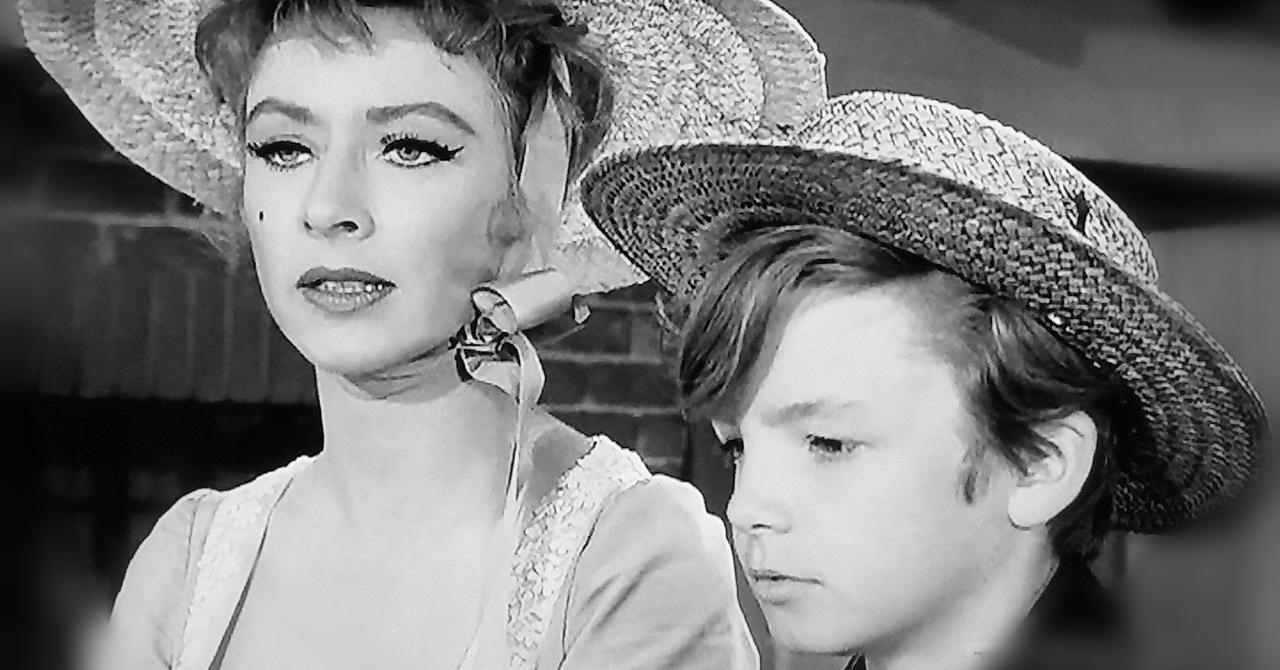 Why Did Amanda Blake Leave 'Gunsmoke'? On Miss Kitty's Departure