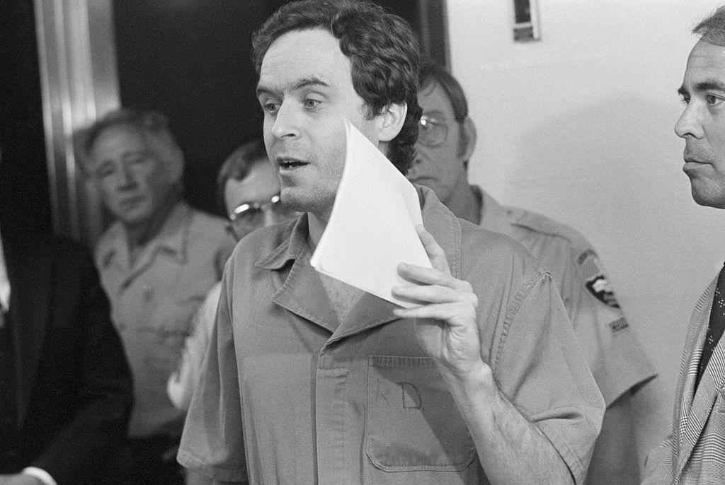 did ted bundy really work at a suicide hotline