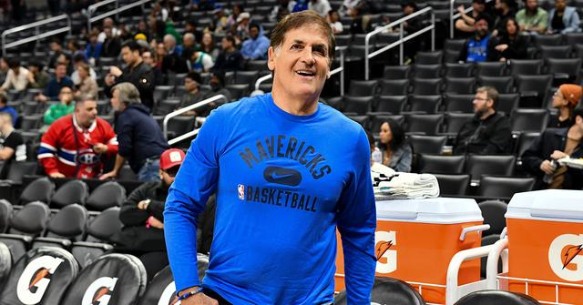 Mark Cuban at a Dallas Mavericks game against the Clippers.