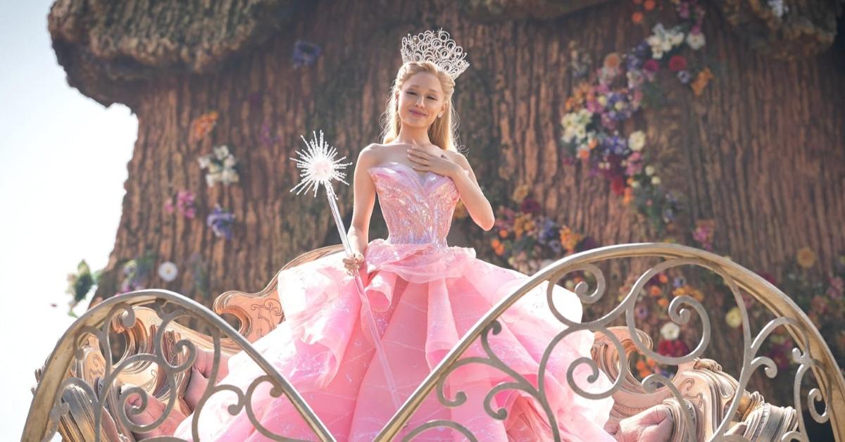 Glinda, played by Ariana Grande, wearing a pink dress in 'Wicked'