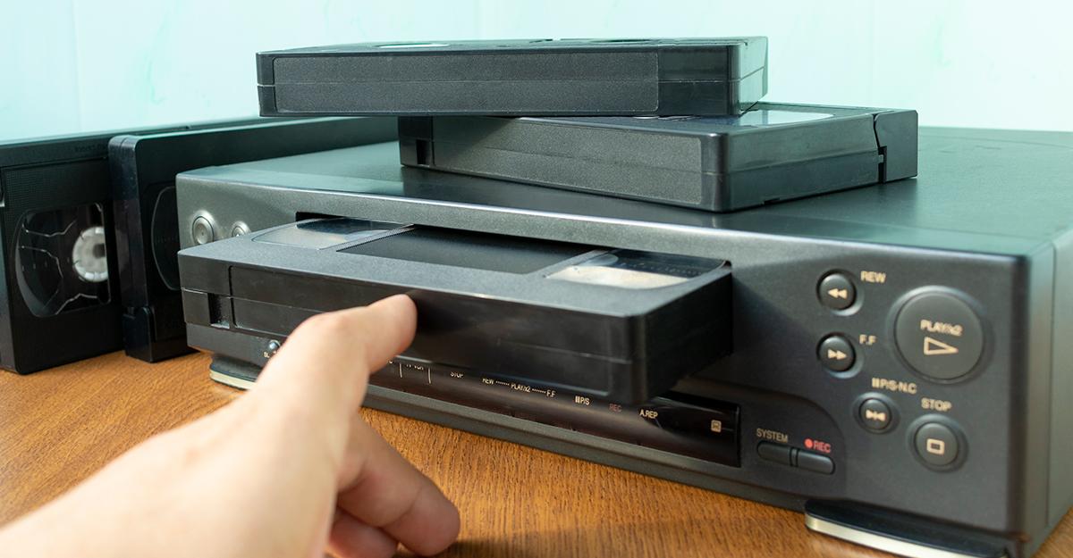 Man Sells VCR On eBay, Gets Heartfelt Thank You Note From 86YearOld
