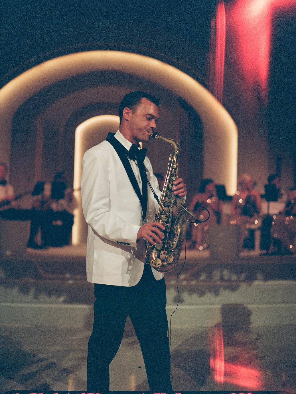 a love story for the ages the wedding of sarah rollins gonzalez and richard gonzalez