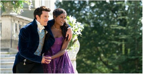 (l-r) Jonathan Bailey as Anthony Bridgerton and Simone Ashley as Kate Sharma