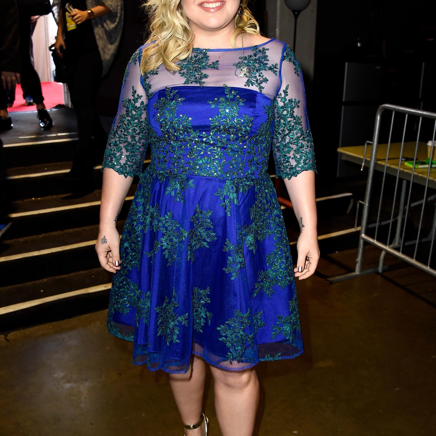 How Did Kelly Clarkson Lose Weight? Find Out All the Details Here