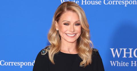 Kelly Ripa attends the 2023 White House Correspondents' Association Dinner.