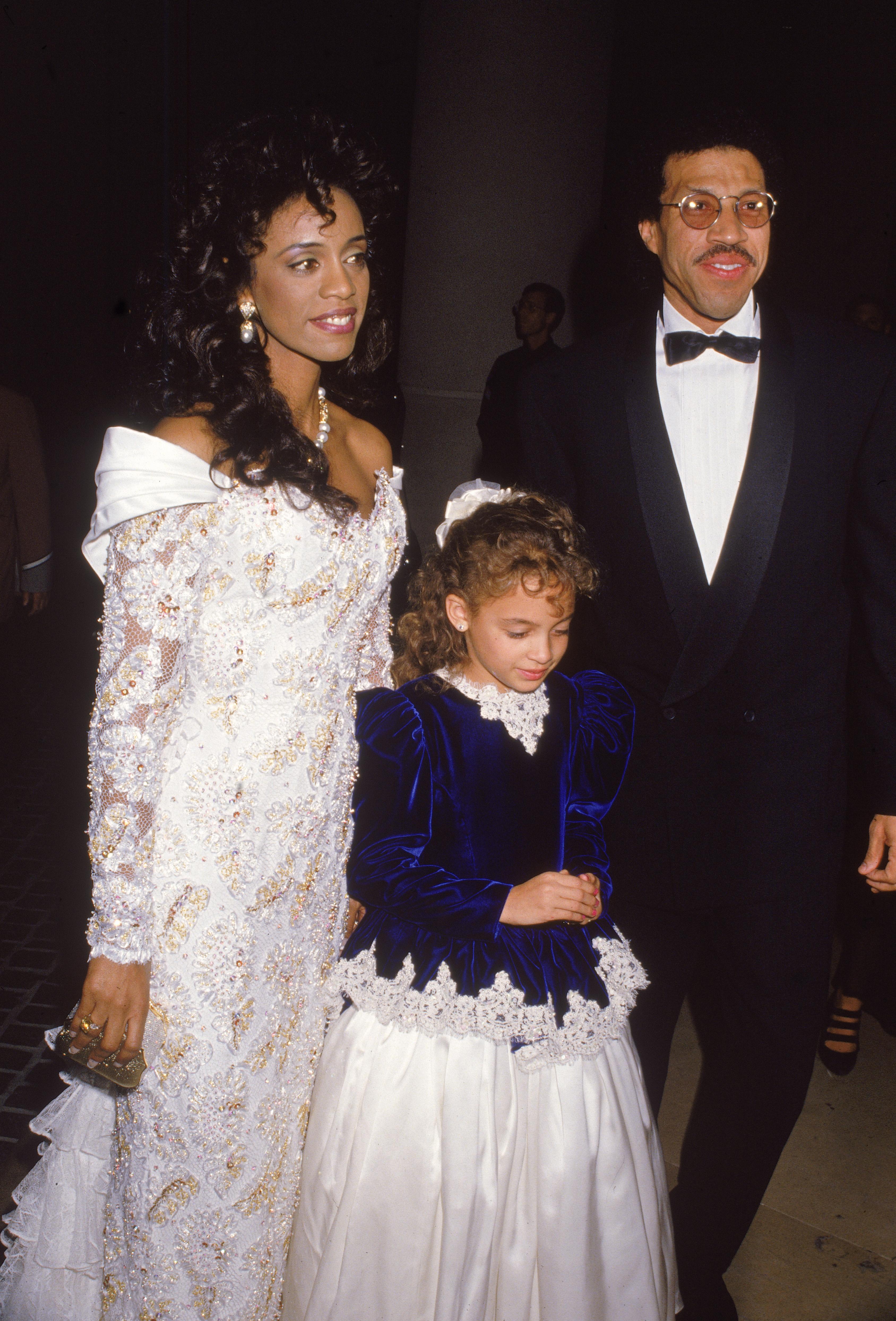 Nicole Richie's Birth Parents Were Known to Her Adoptive Dad, Lionel ...