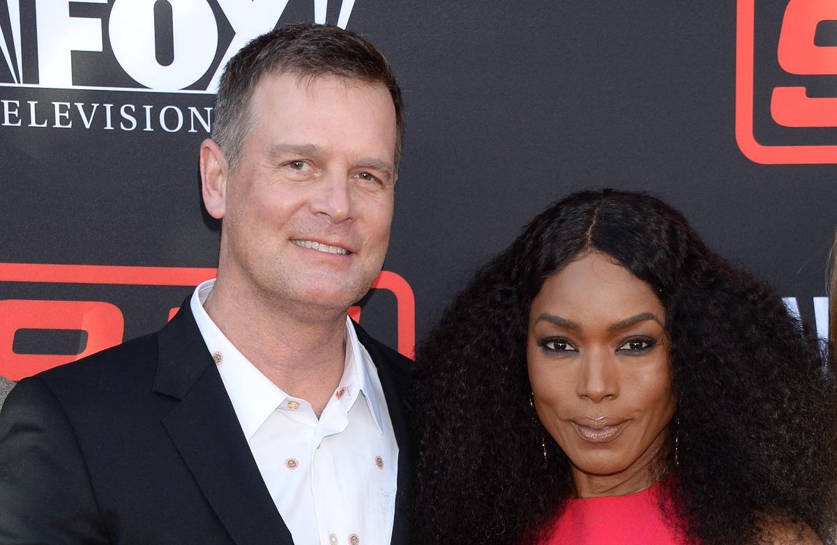 Peter Krause, Angela Bassett