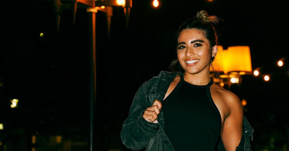 distractify.com - Distractify Staff - Burnt Out Fitness Manager Flees Life, Reinvents Herself as Content Star Amber3124