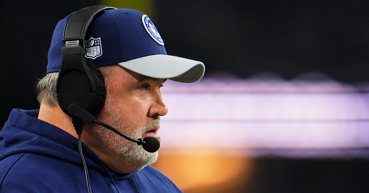 Mike McCarthy coaching during the Cowboys game against the Packers. 