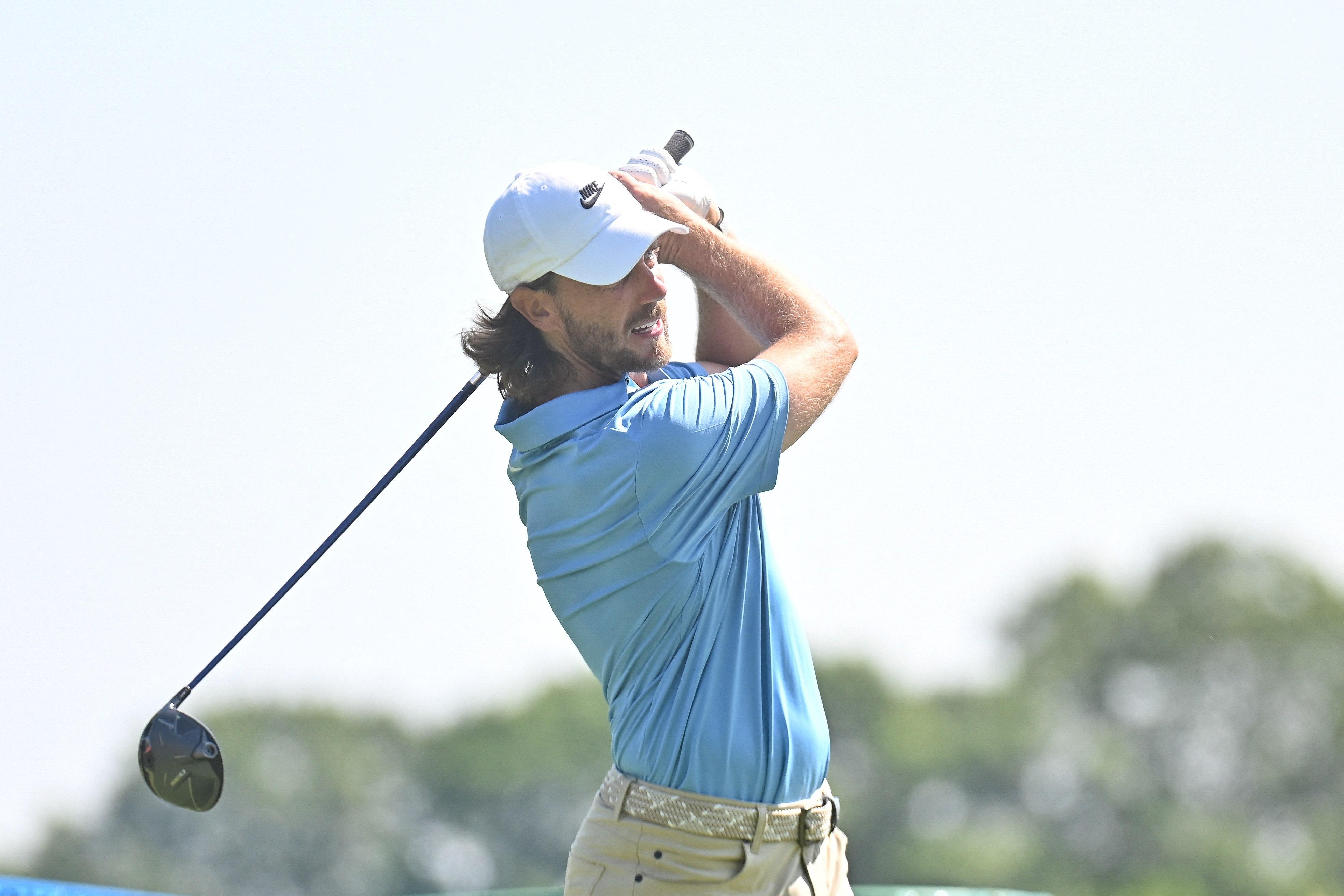 tommy-fleetwood-playing-golf