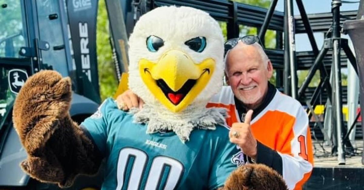 (l-r): Philadelphia Eagles mascot and Bernie Parent
