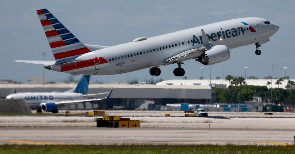 american airlines plane taking off