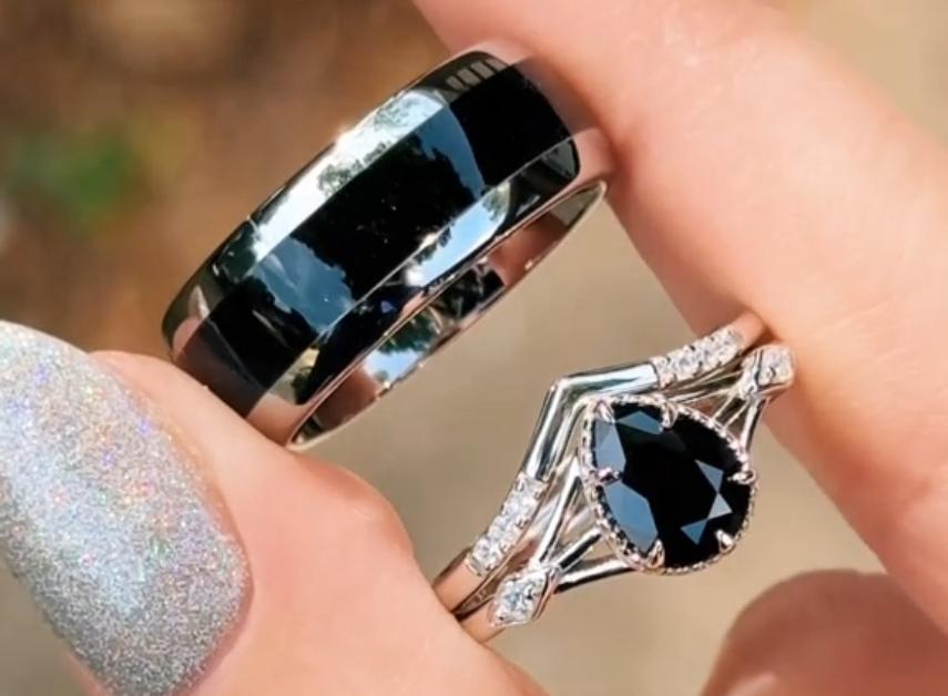 Black wedding rings