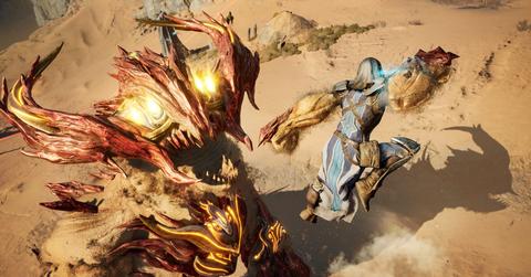 'Atlas Fallen' Player using Knuckleduster to attack a sand monster.