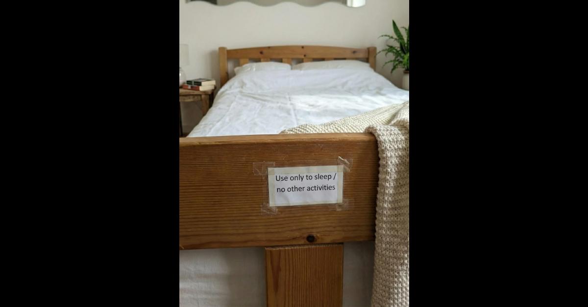 Airbnb Host Leaves Note on Bed, Says It’s for Sleeping “Only”