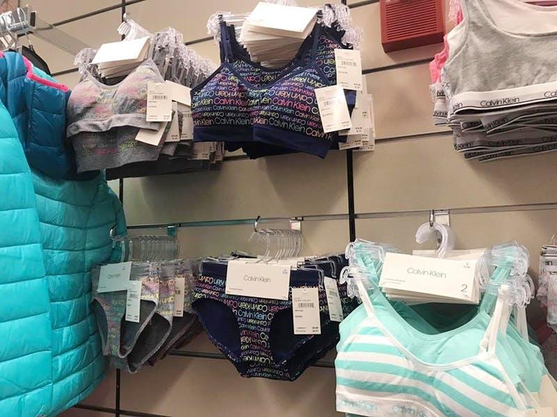 Dad furious his tween daughter wants to wear push-up bra - Upworthy