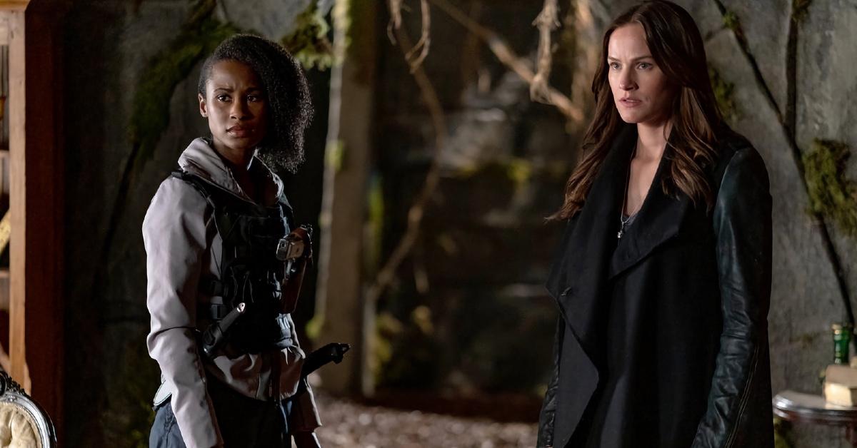 Kelly Overton as Vanessa Van Helsing and Keeya King as Violet Van Helsing.