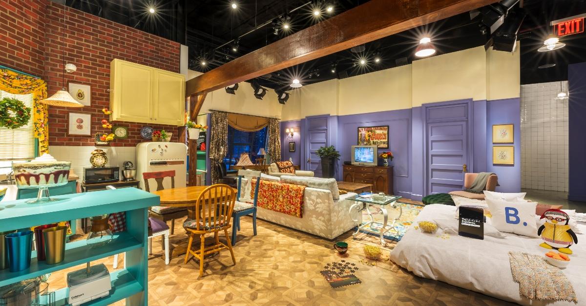 Here S How You Can Book A Stay At The Friends Experience In New York