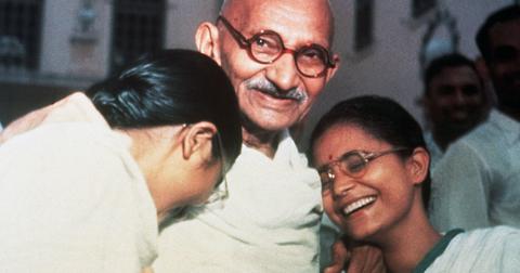 2-gandhi-1578322678993.jpg
