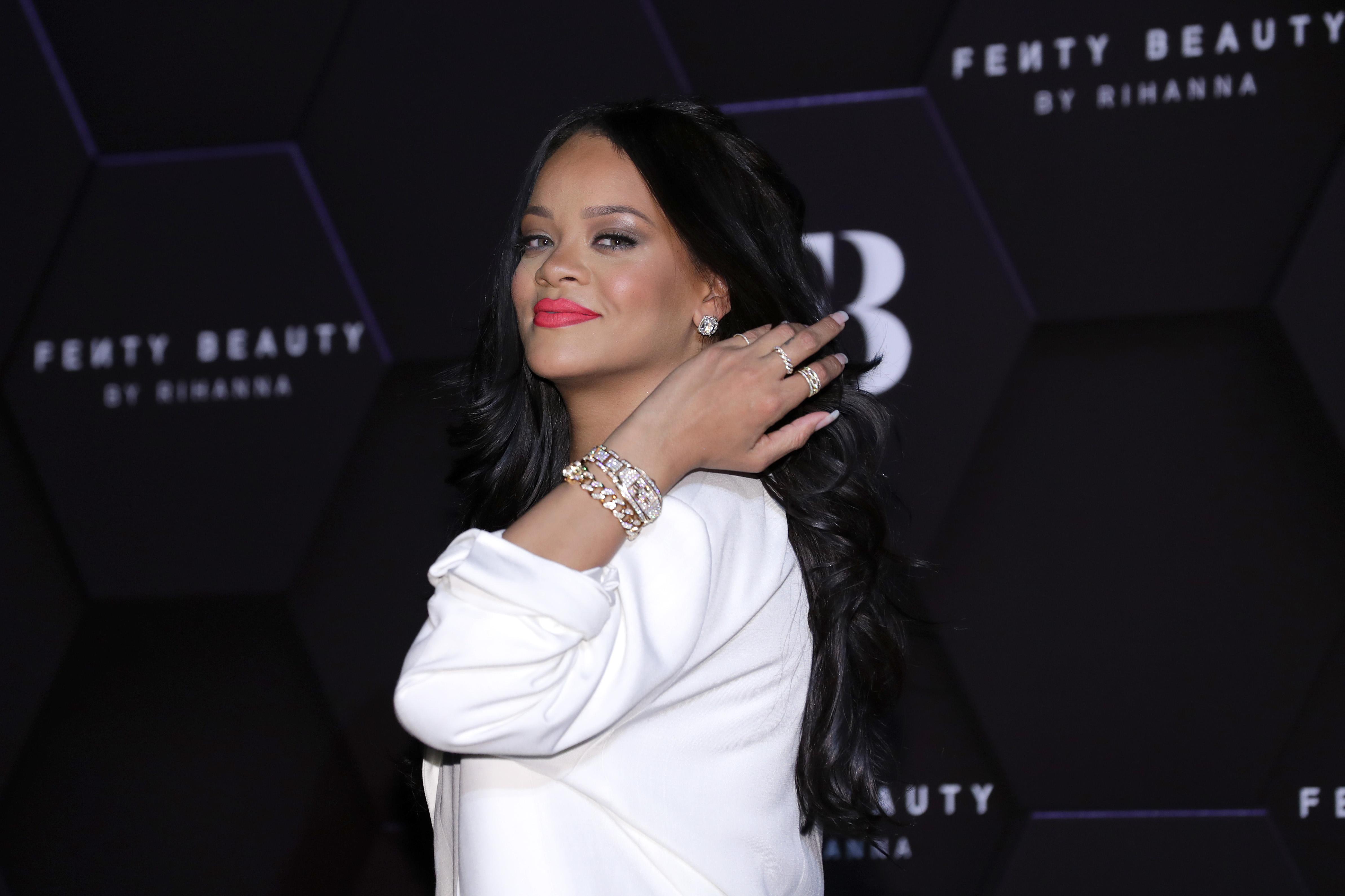 Rihanna is now worth $1.7 billion, making her the richest female