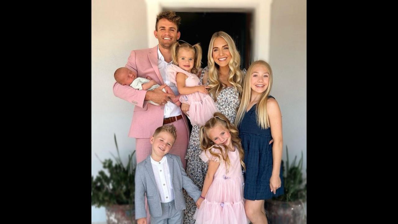 Cole and Savannah LaBrant with their five kids