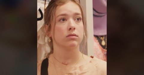 Baylen Dupree's sister's neck scar.