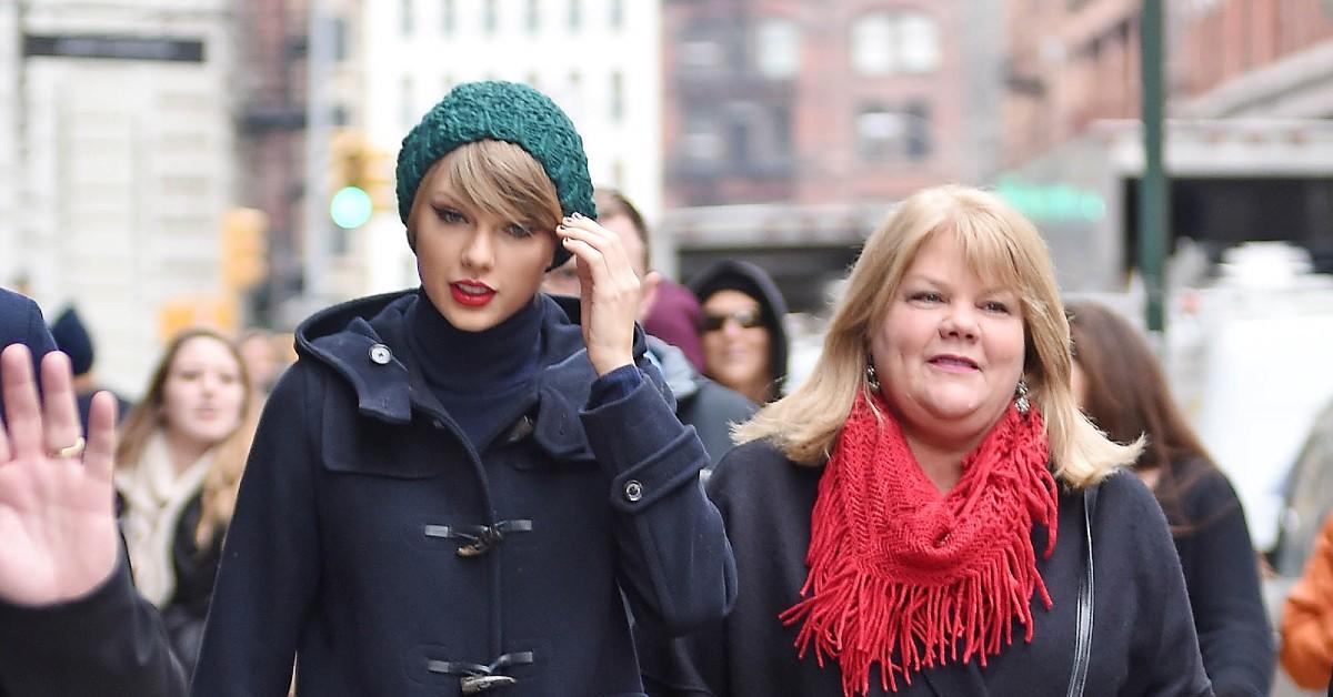 taylor swift walking outside with her mom andrea