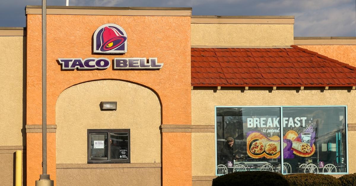 The exterior of a Taco Bell restaurant.