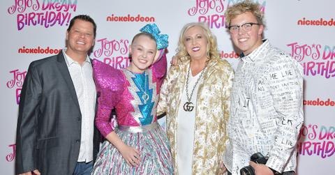JoJo Siwa and her parents