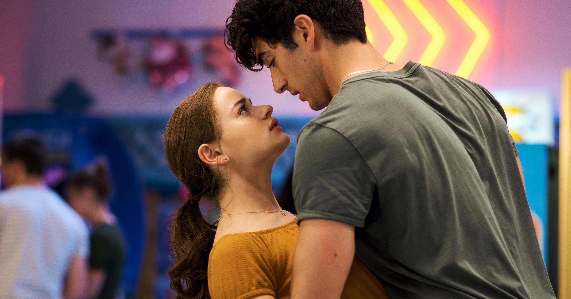 Who Does Elle End up With in &lsquo;The Kissing Booth 2&rsquo;? Sequel Revealed