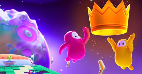 Two beans jumping for the crown in 'Fall Guys'