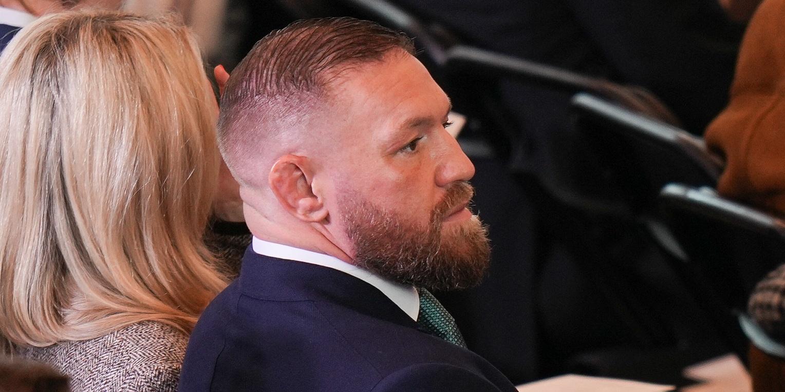 conor-mcgregor-sitting