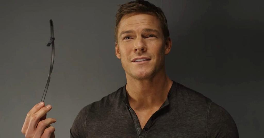 Who Plays Jack Reacher in Amazon Prime's New Action Series 'Reacher'?