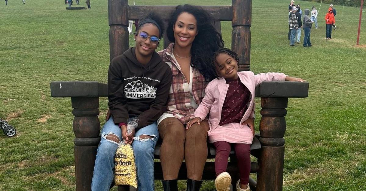 (l-r): Jacqueline Blake with her daughters, Blakely and Ava