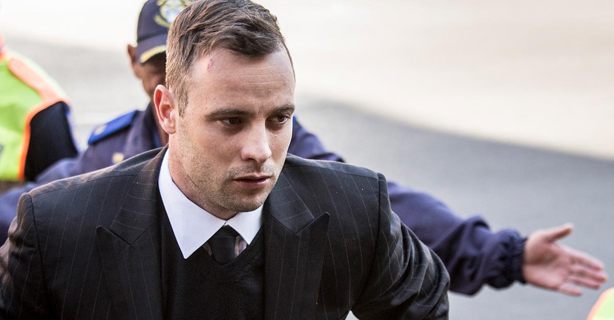 Oscar Pistorius going into court in 2016