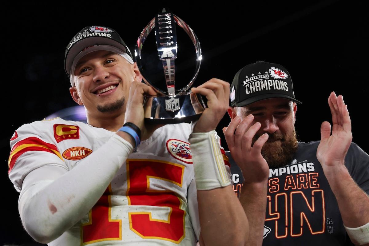 Patrick Mahomes és Travis Kelce ünnepli az AFC 2024-es bajnoki címét